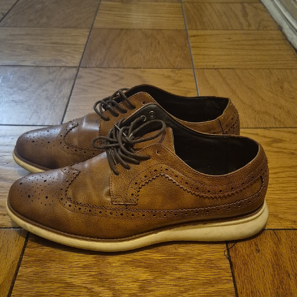 Van Heusen Tan Leather Men's Oxfords
